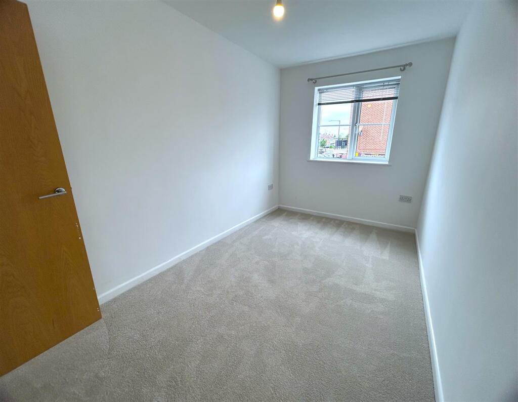 Bedroom 2 .jpg