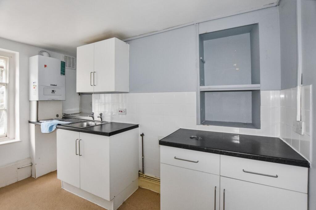 Flat A, 104 Peckham Hill Street, Peckham, London, SE15 5JT