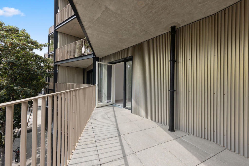 Plot 42 - Web - 04.jpg