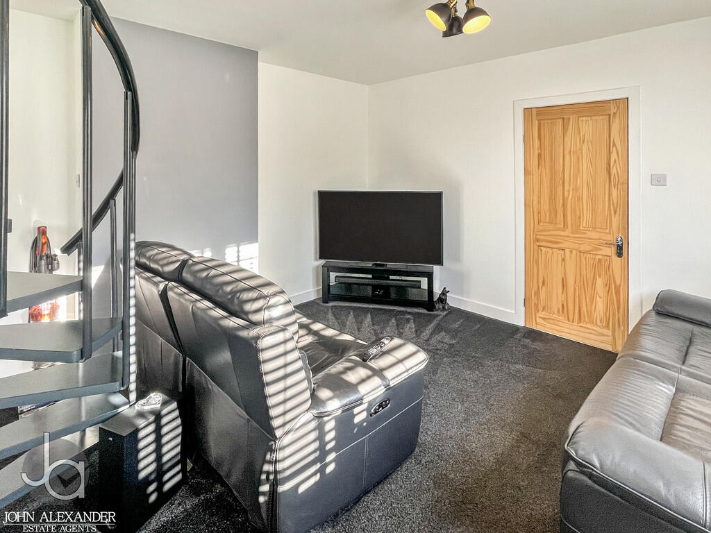 20250409_17380419...