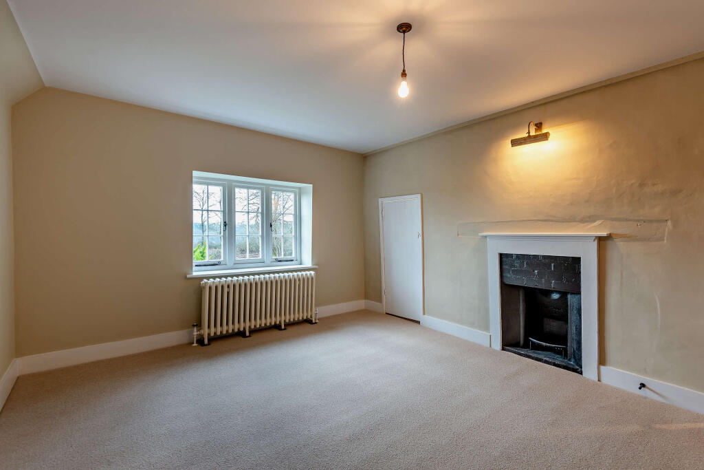 8636274interior26800