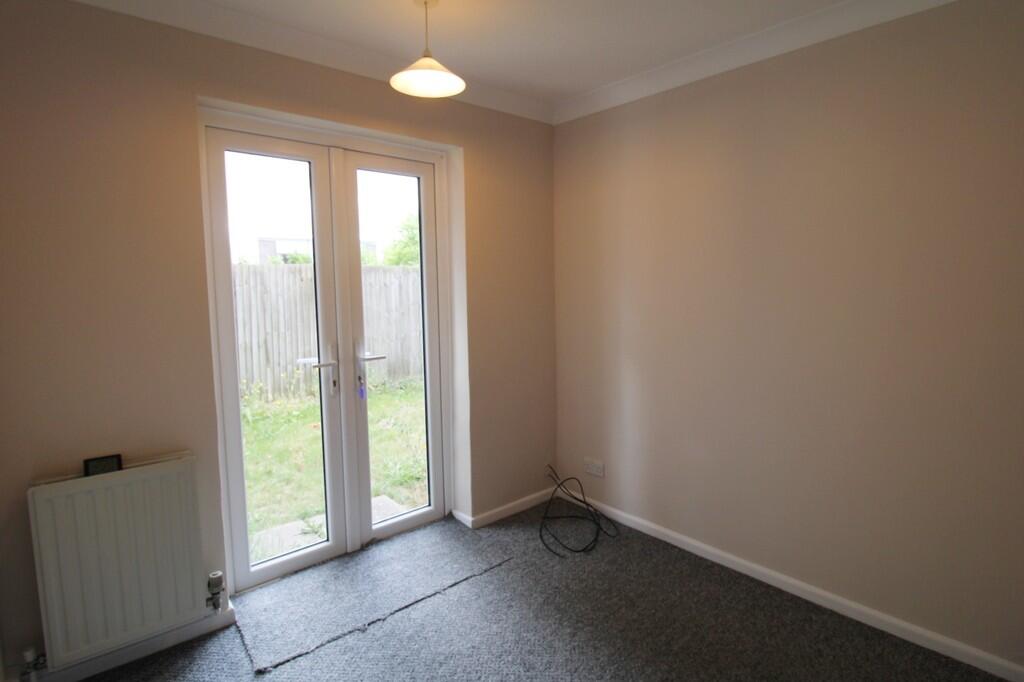 Second bedroom 2
