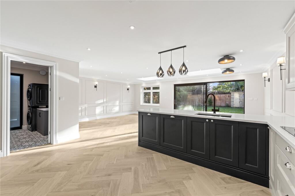 Kitchen/Reception