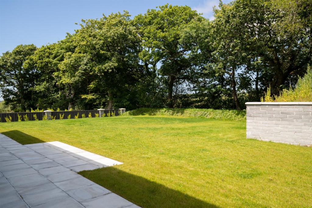 8 Ashmoor Gardens WWP - Final Edits-47.jpg