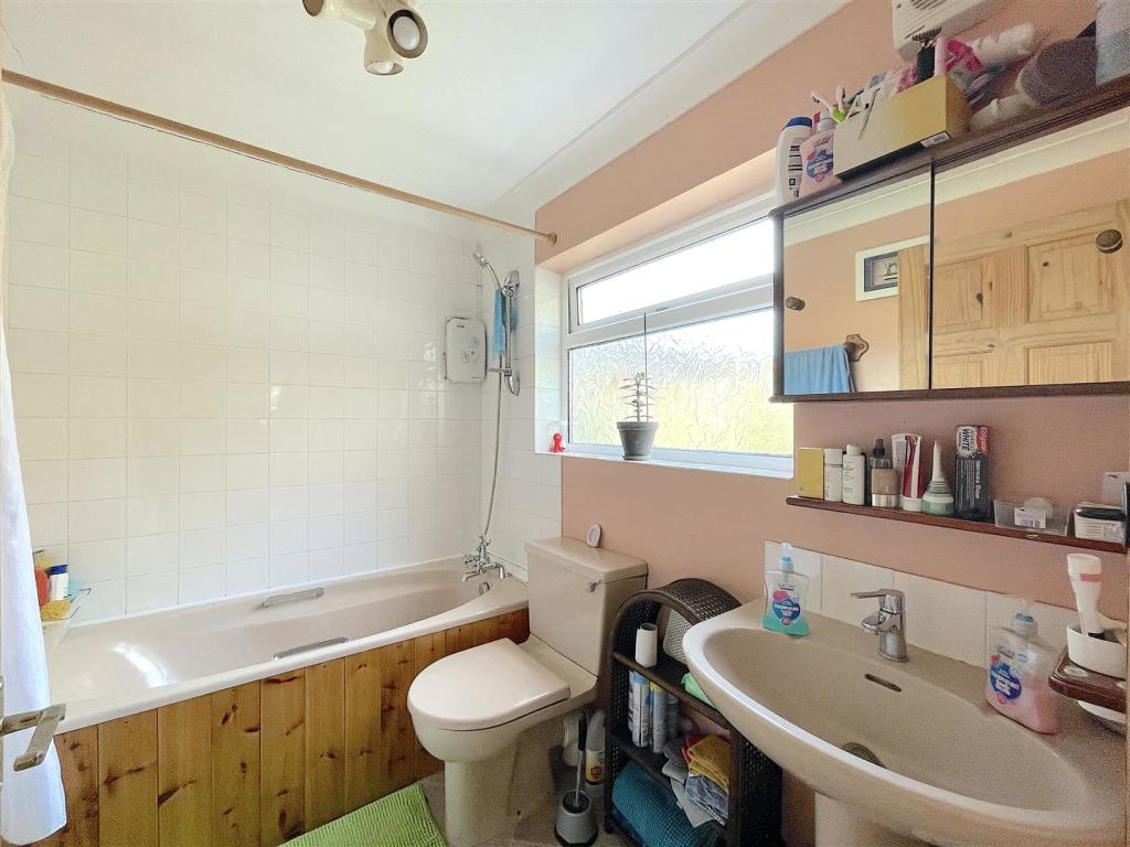 Bathroom (1).jpeg