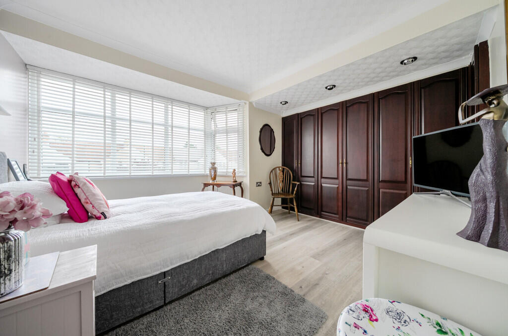 bedroom1-2