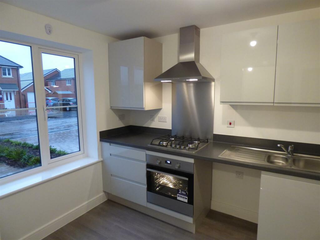 Kitchen view 3.JPG