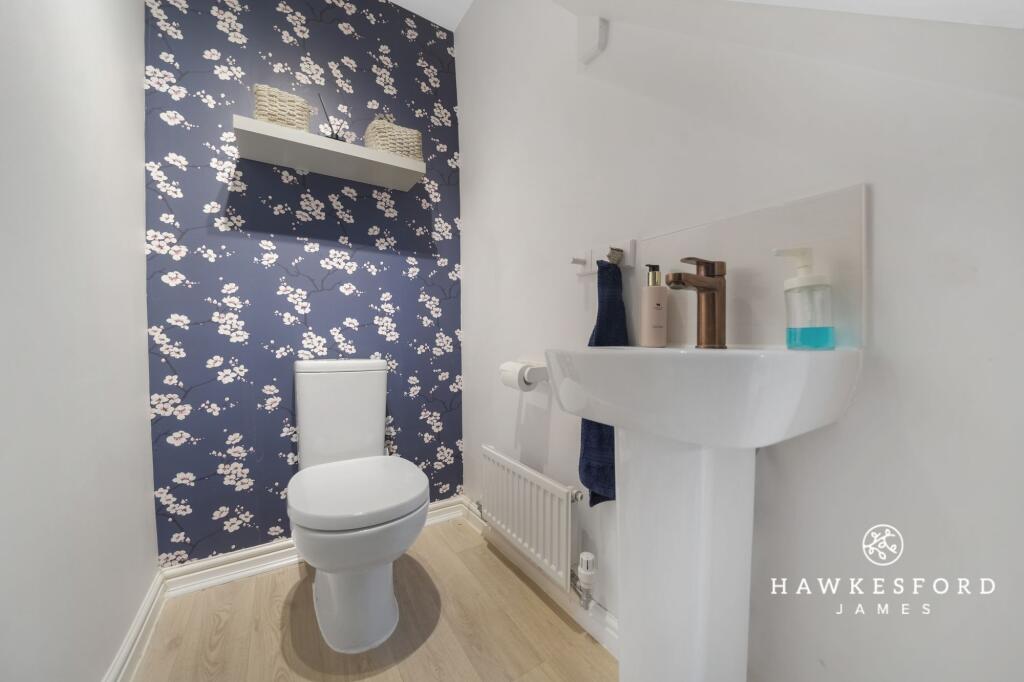 Ringlet Grove, Iwade - Downstairs W.C