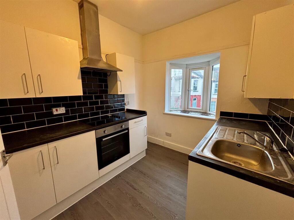 Kitchen.jpg