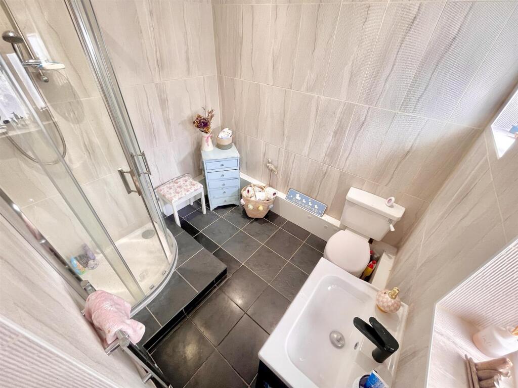 Shower Room.JPEG