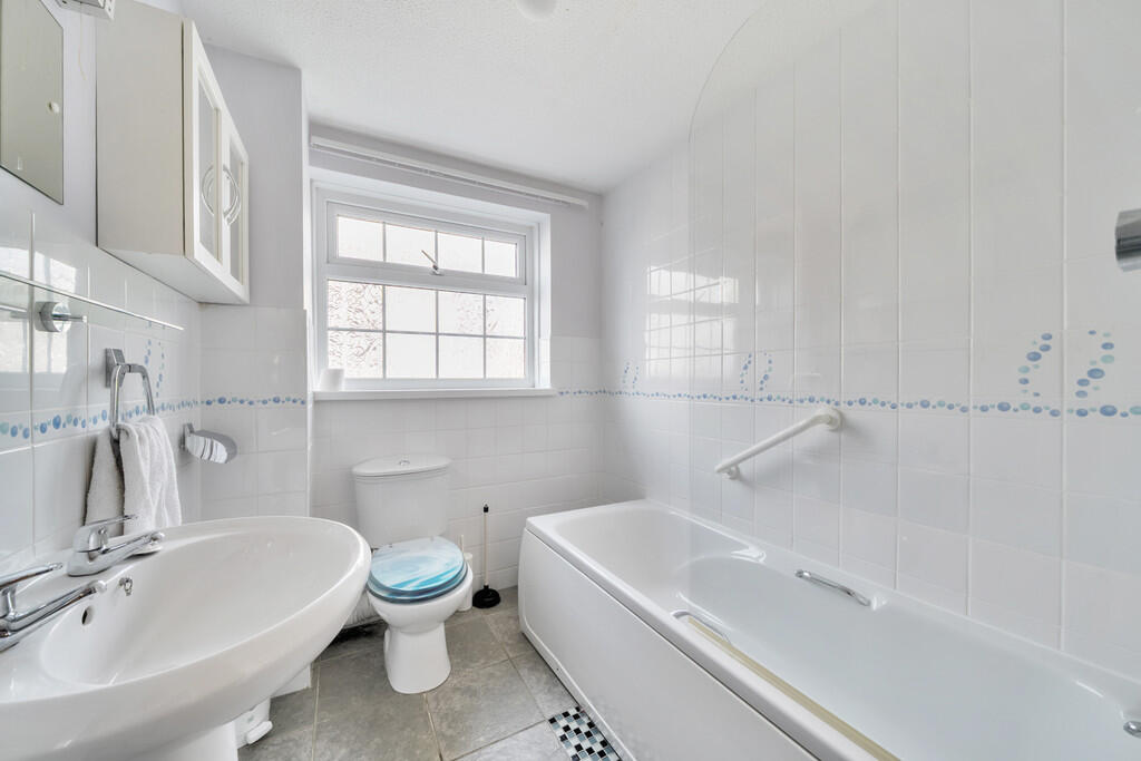 9-1302893-9-683f2...