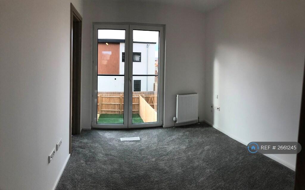 Bedroom 1 Overlooking Garden