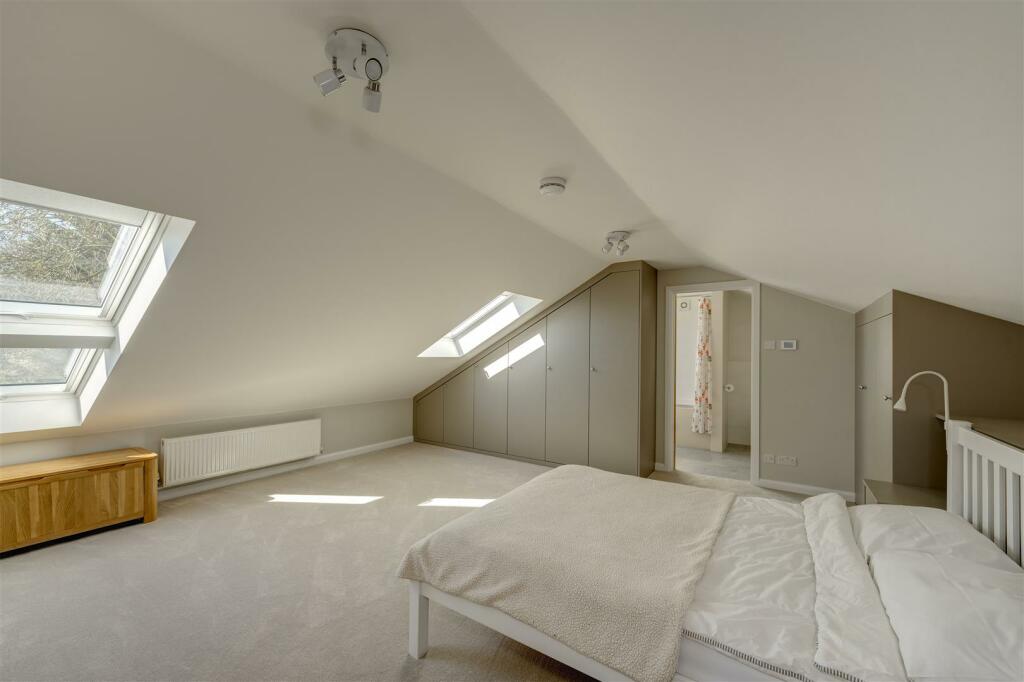 Hendre Hi Res 14.jpg