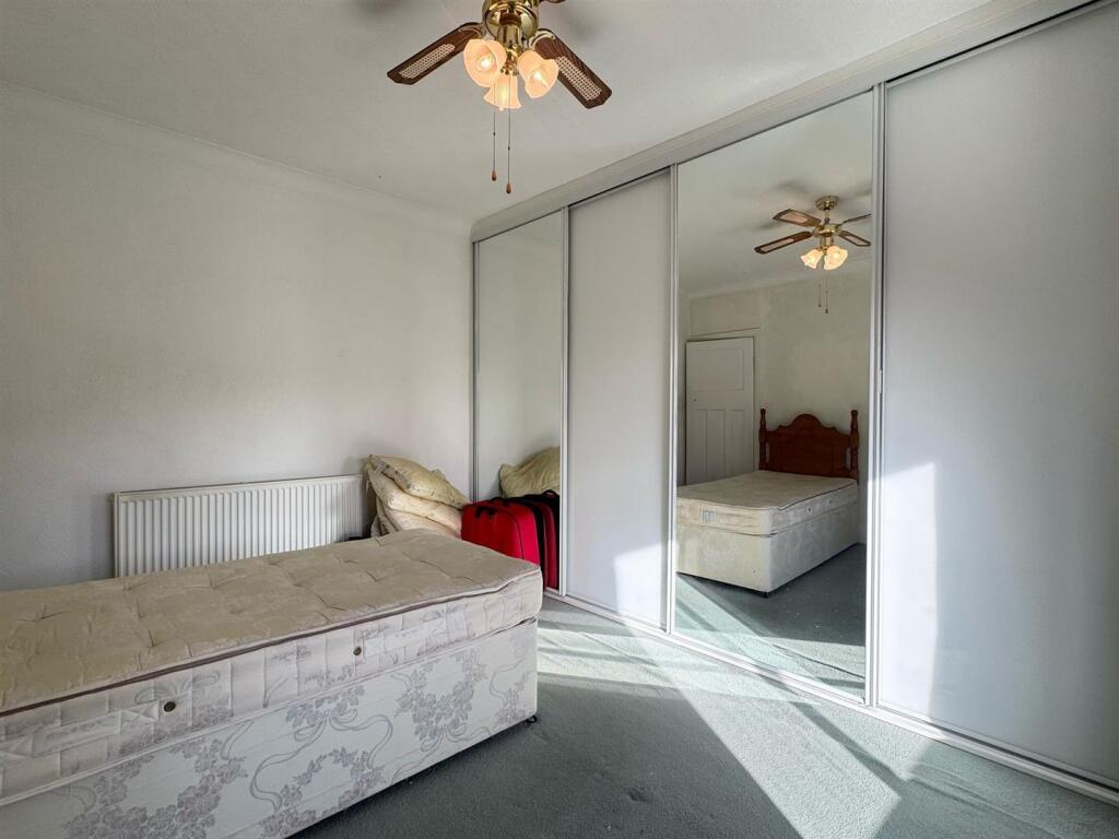 Bedoom 1..jpg