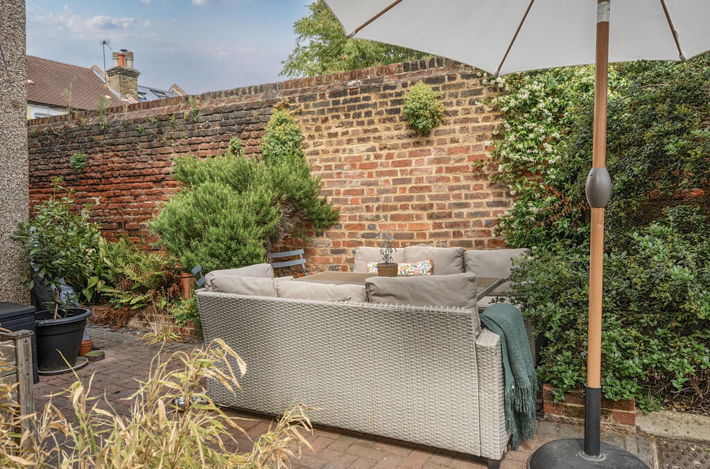 1309293-5-68556ea...