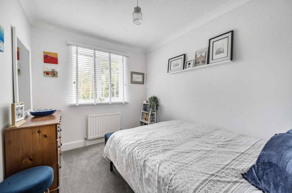 1347990-19-68b804...