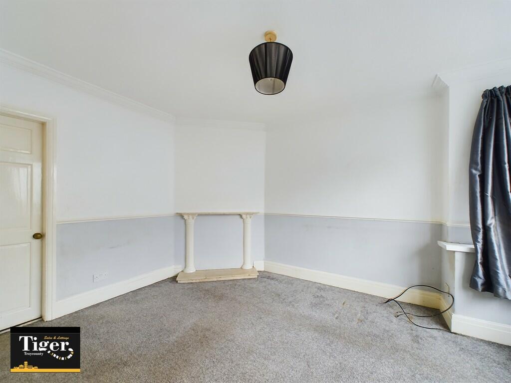 CAM02176G0-PR0318...