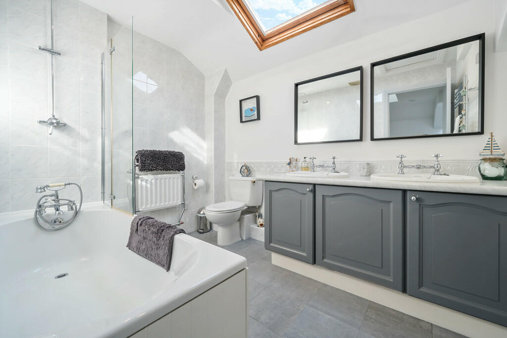 Fold End Bathroom