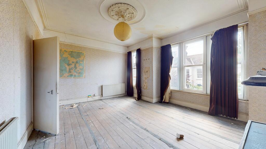 3B Navy Street, Clapham, London SW4 6EY