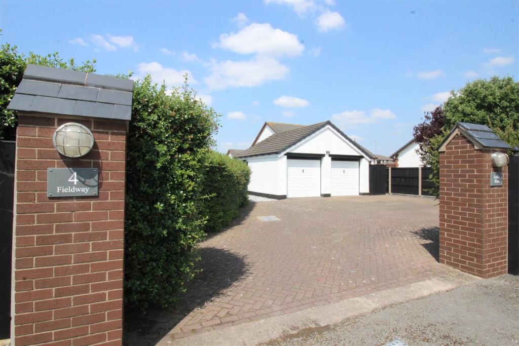 Fieldway, 4 Driveway and Garages New.JPG