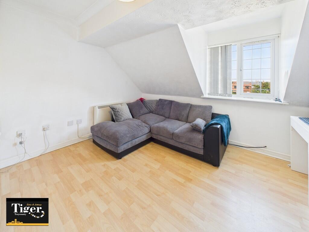 CAM02176G0-PR0675...