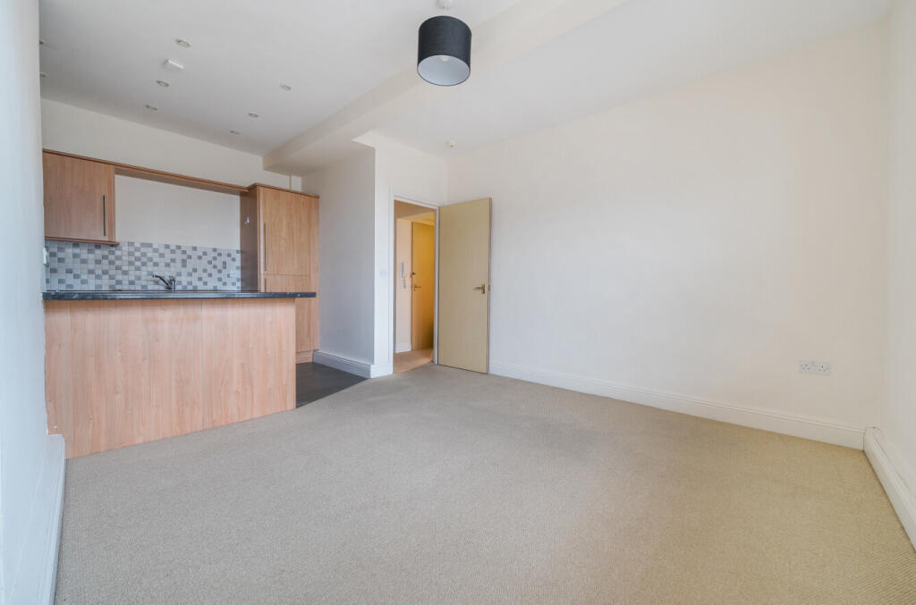 1385948-7-692d752...