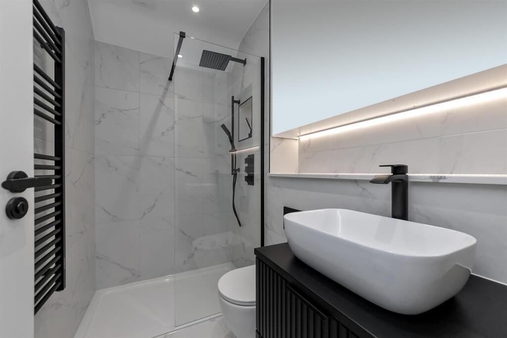 12KentonGardens-32 copy.jpg