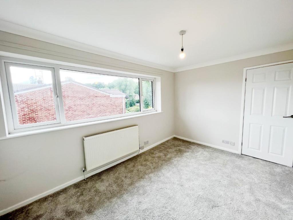 Bedroom 2 pic 2.jpg