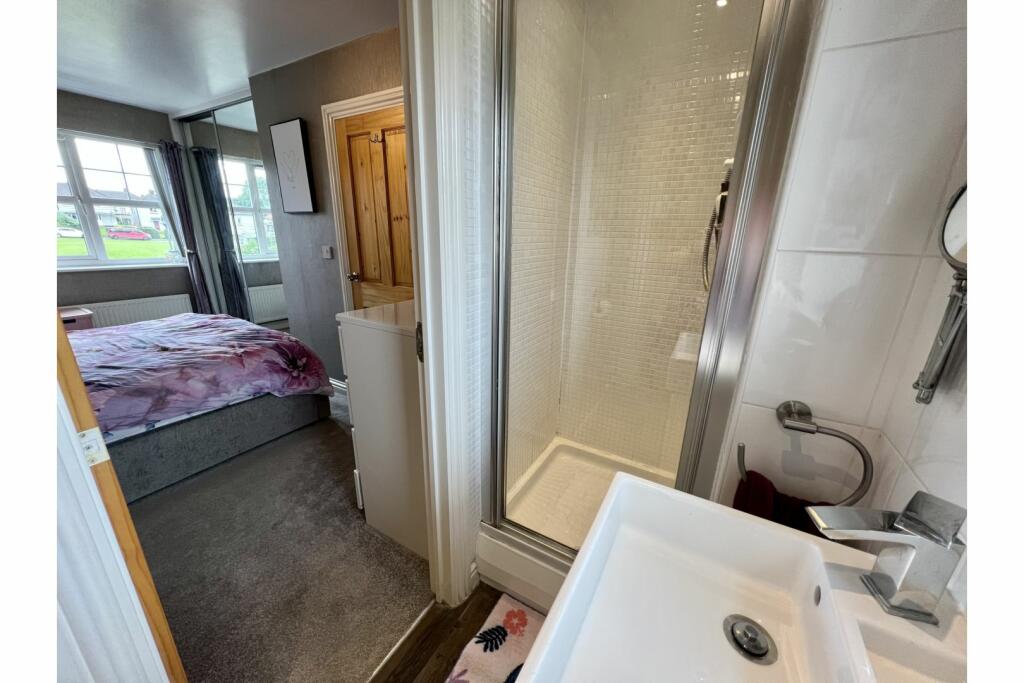 Master En-suite