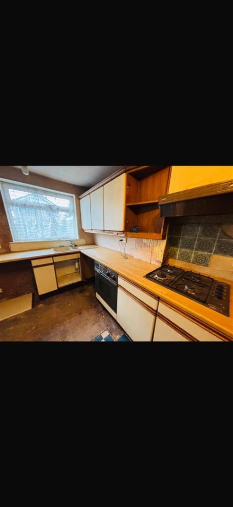 Fitted Dining Kitchen:
