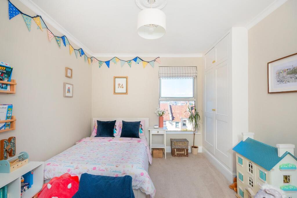 1W4R2BN - Bedroom E.jpg