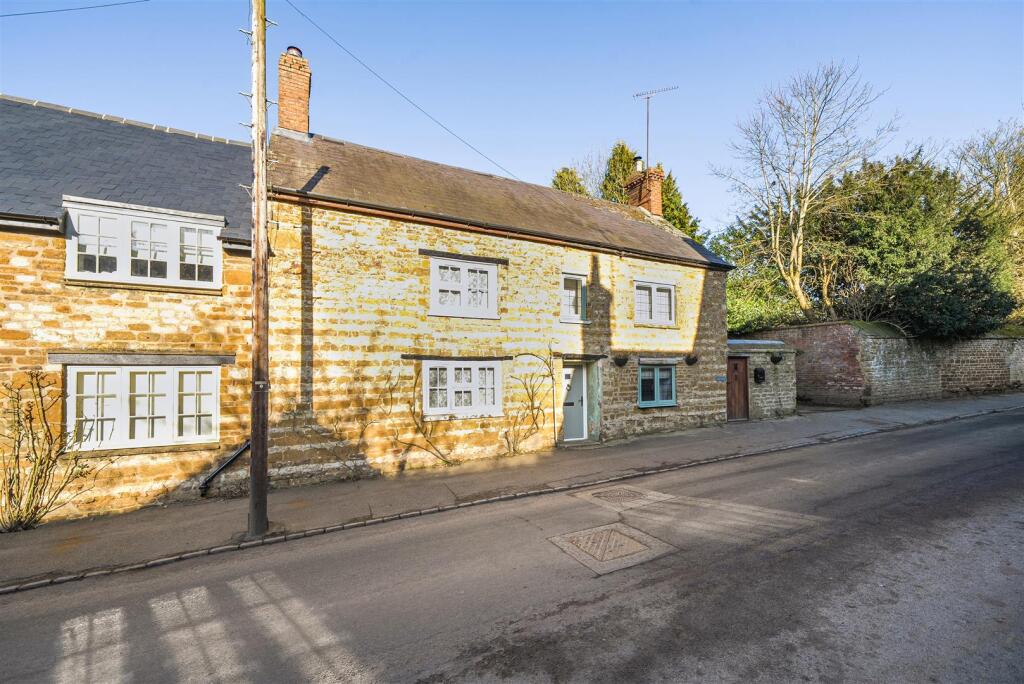 Herb Cottage, High Street, Culworth (13).jpg