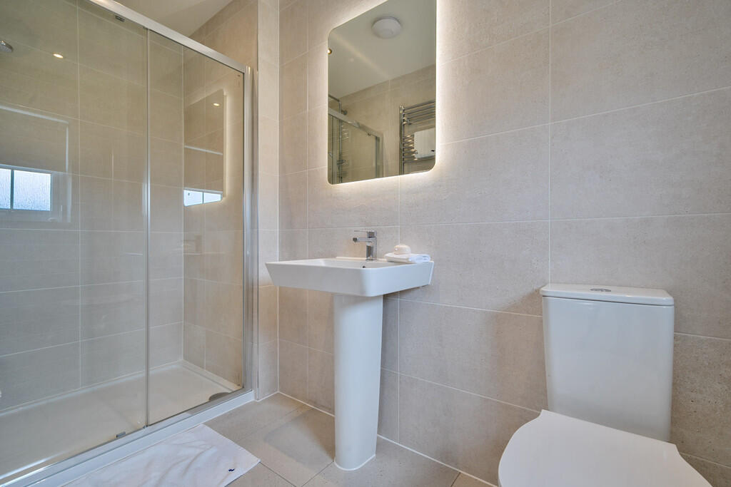 Bedroom One Ensui...