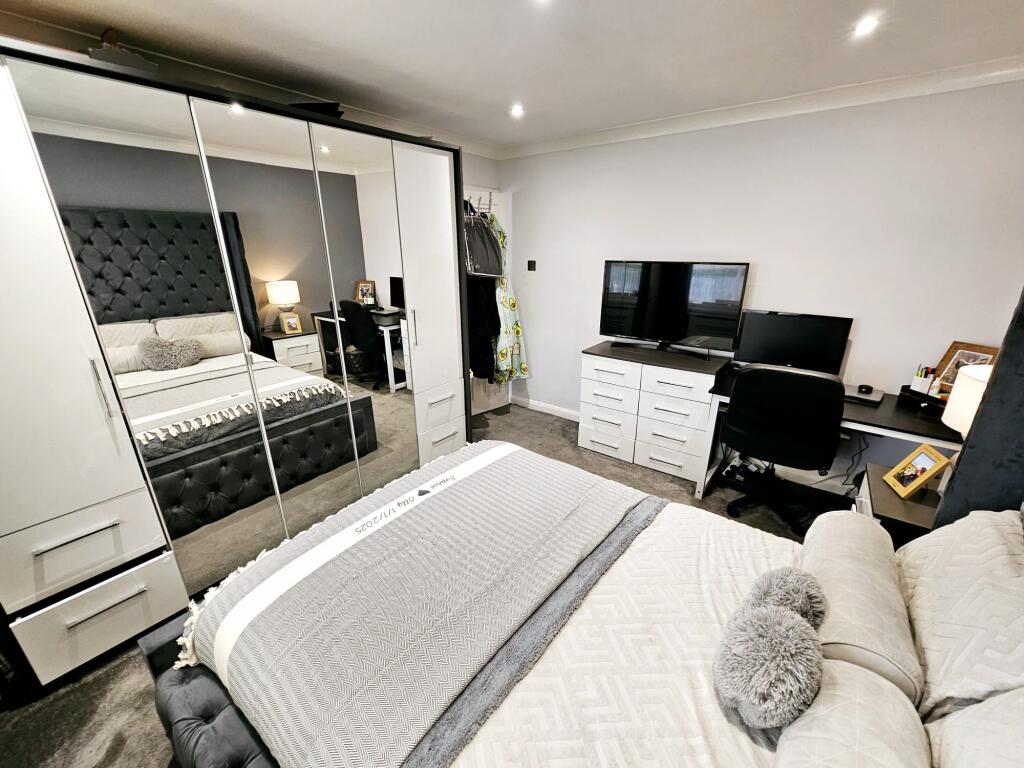 cc02642d-c478-4cf5-8829-802f6e8a8179