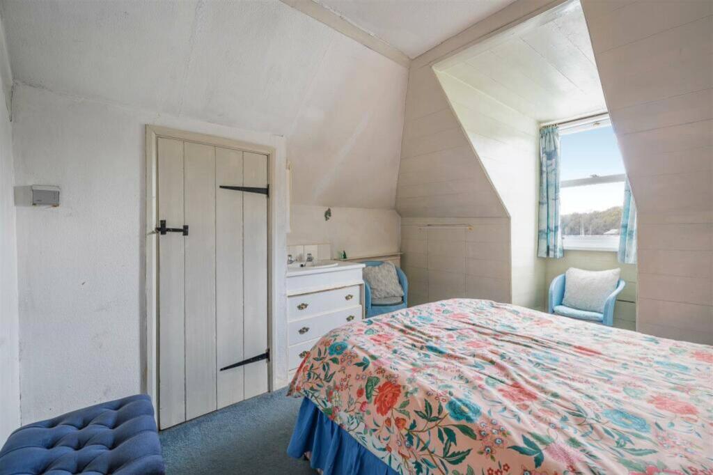 Ferrymans Cottage, 6 Station Road, Fowey, PL23 1DF