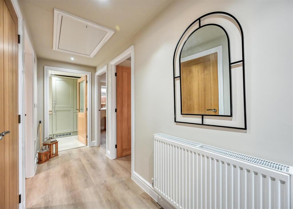 22a Dawley Road-04.jpg