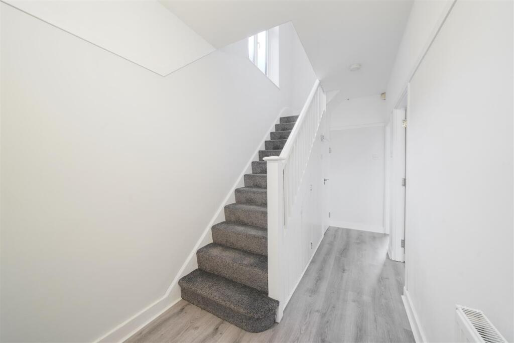 33 Chalfont Avenue - 1z08Te9UCzLpFNdDIkM4.jpg