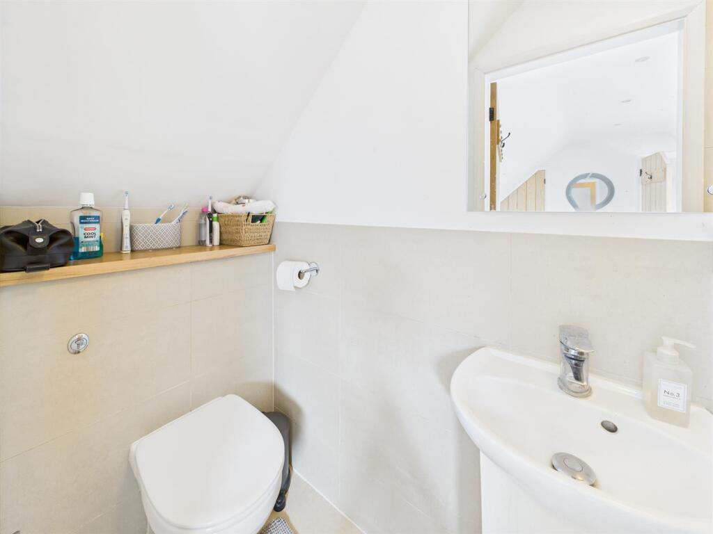 EN SUITE