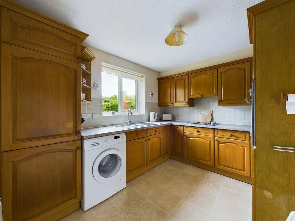 CAM02854G0-PR0198...