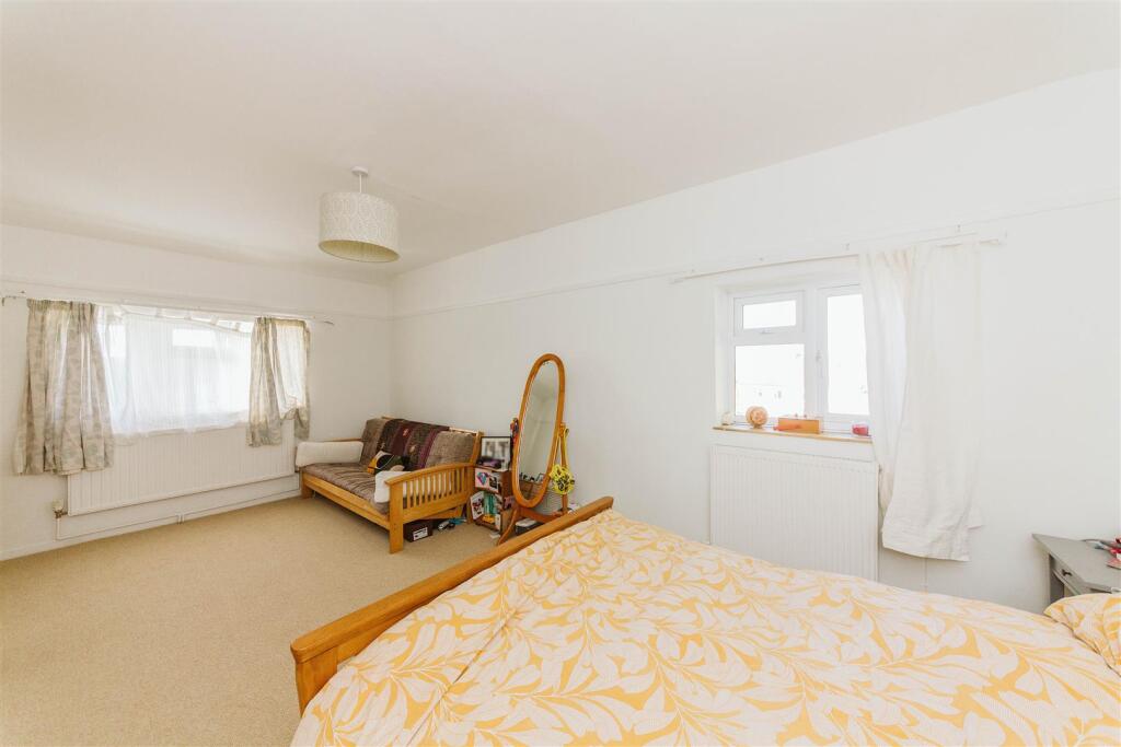8 - Detached House for Auction, Lockleaze, Bristol
