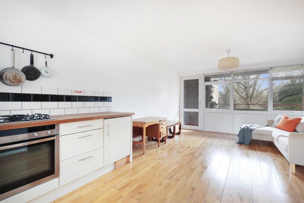 Reception/Kitchen