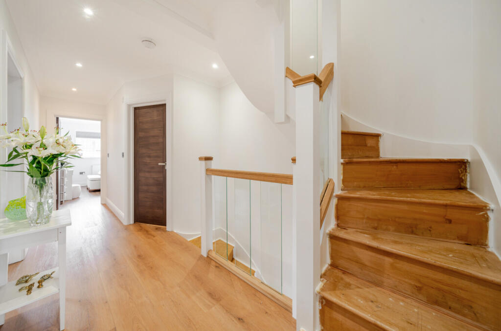 1330305-20-688b38...