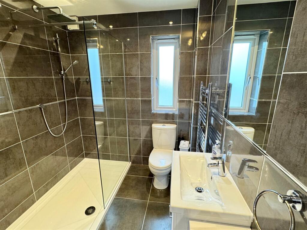 Caledonian House Bedroom 2 En Suite