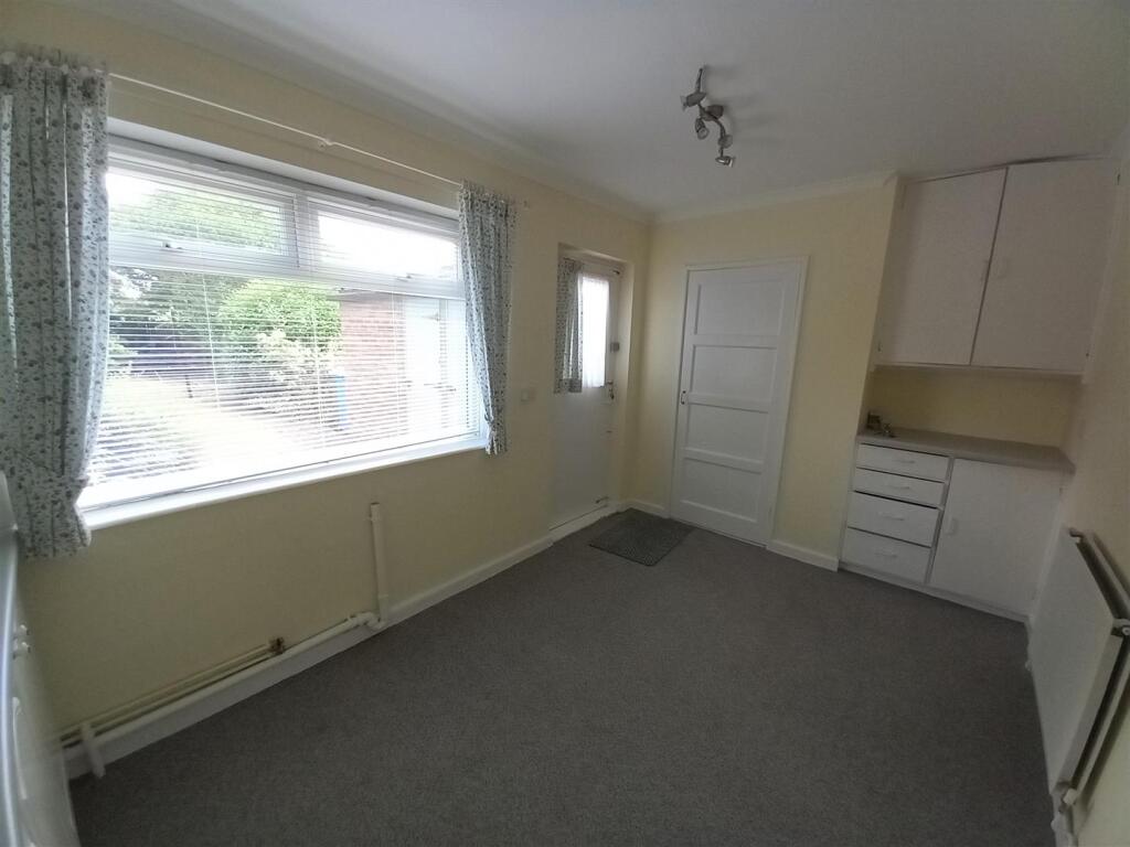 Kitchen Area.jpg