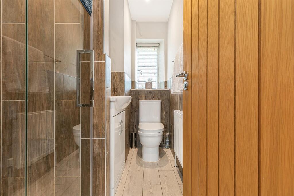 Master Bedroom - En Suite Shower Room 1.jpg