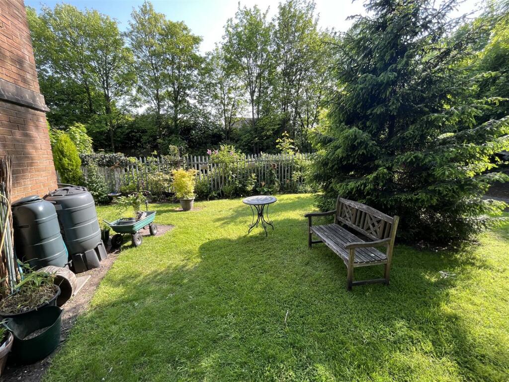 Communal Gardens 3.jpg