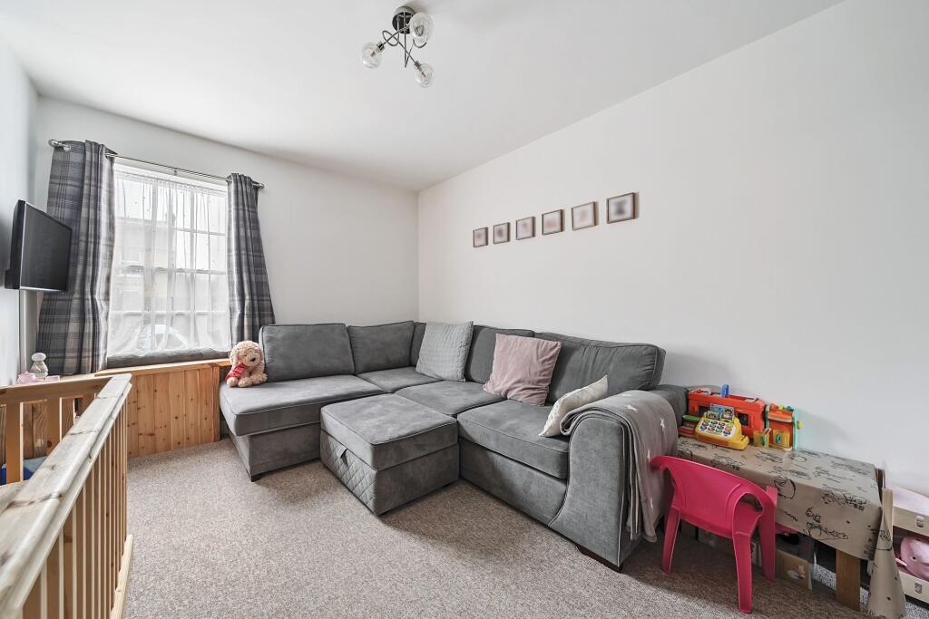 Living Room (3)