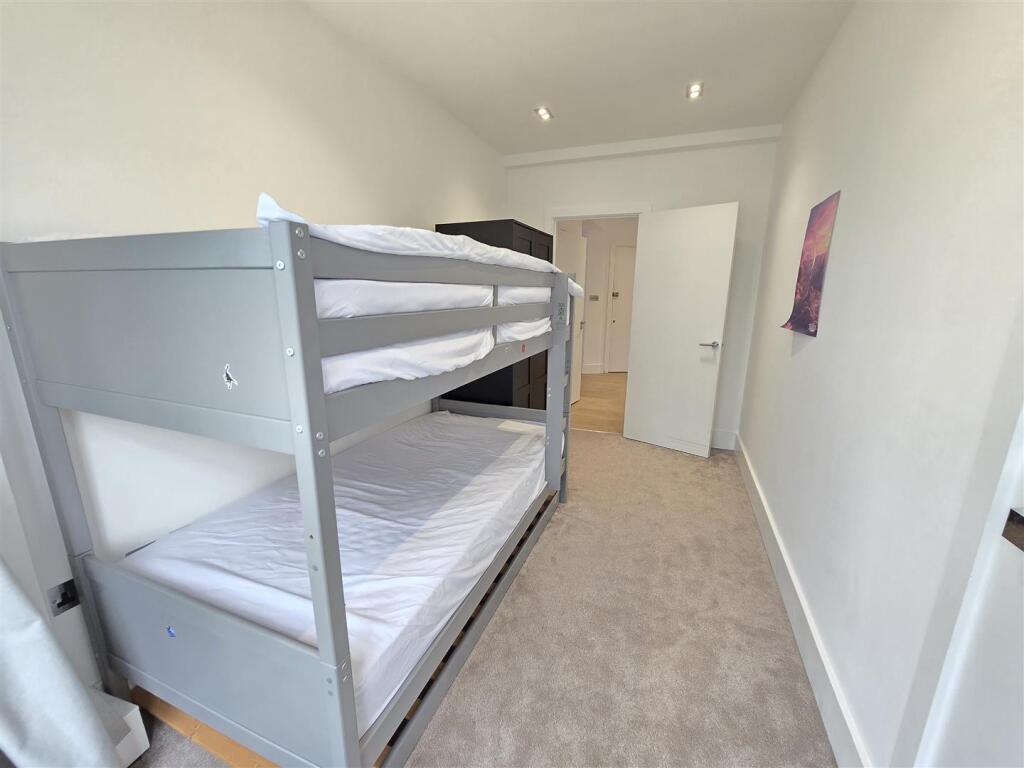 00 Bed4.jpg