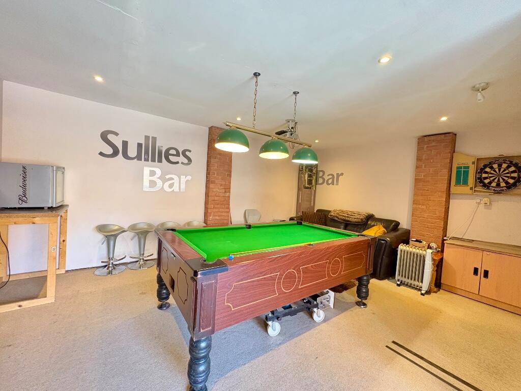 garage/games room