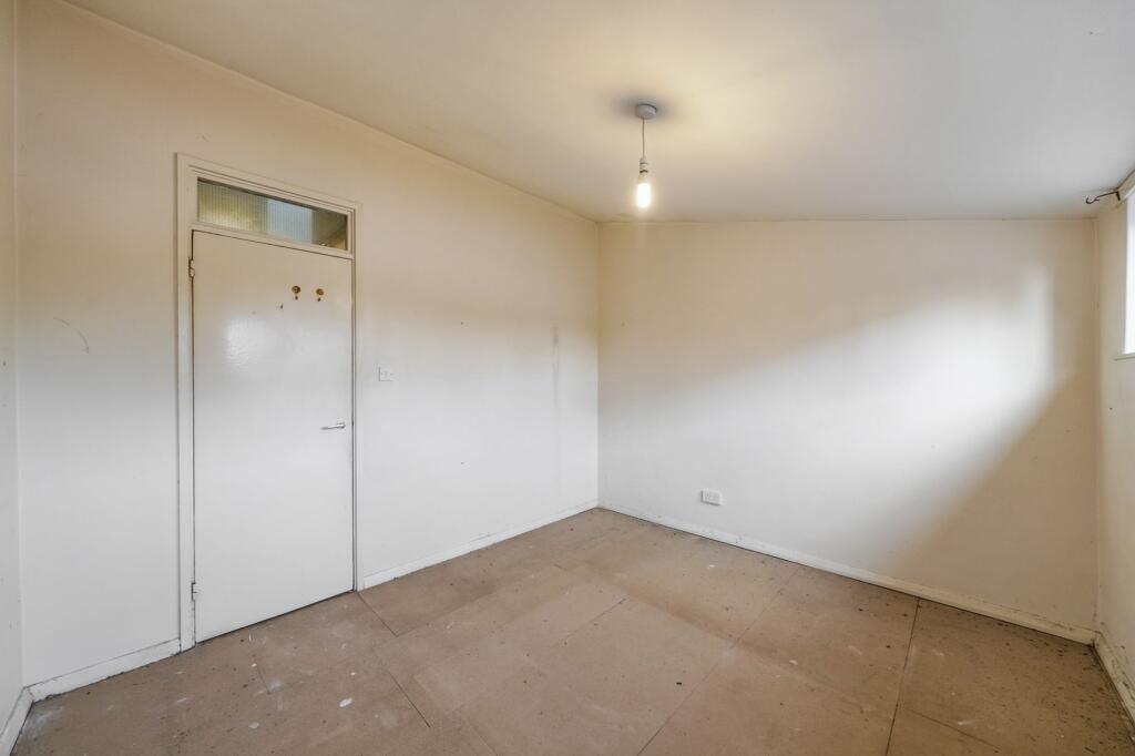 4 Bradbury Close, Southall, Middlesex, UB2 4JZ